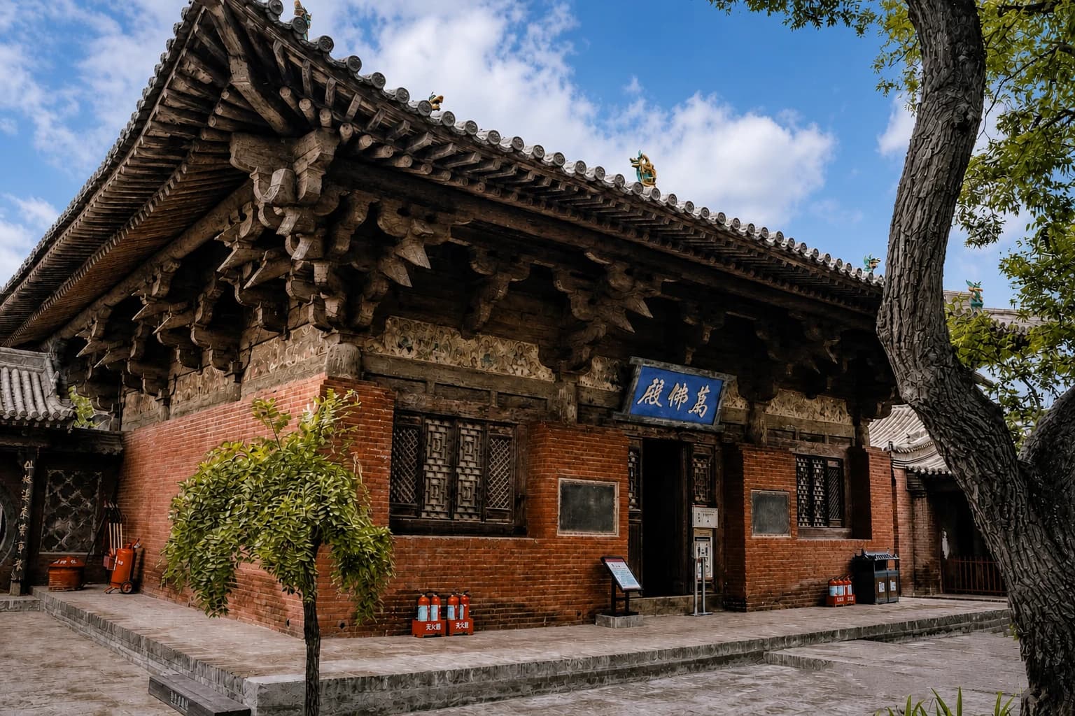 Zhenguo Temple Ten-Thousand-Buddha Hall viewed beneath its deep timber eaves