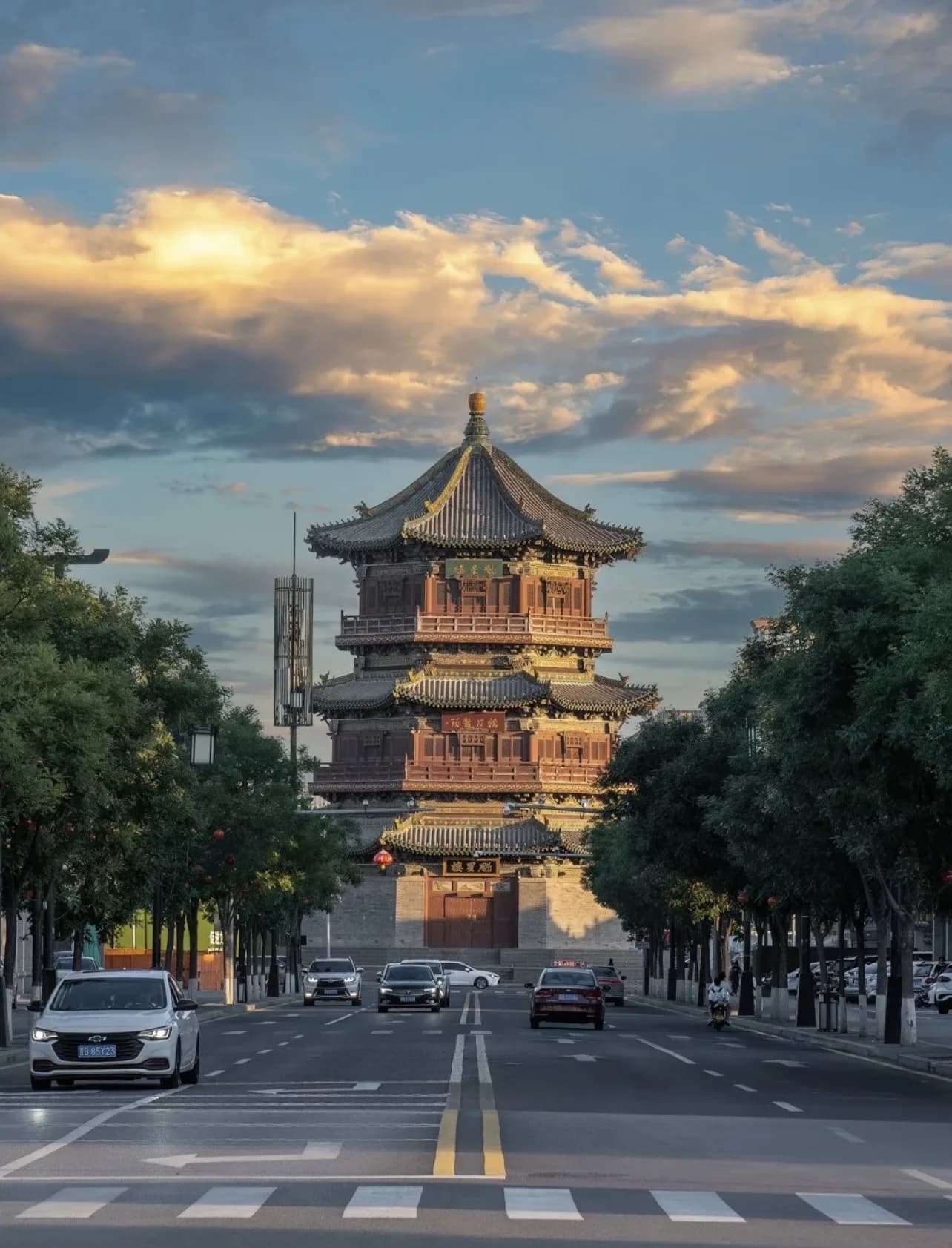 Yingxian Wooden Pagoda rising above the surrounding rooftops in Shanxi