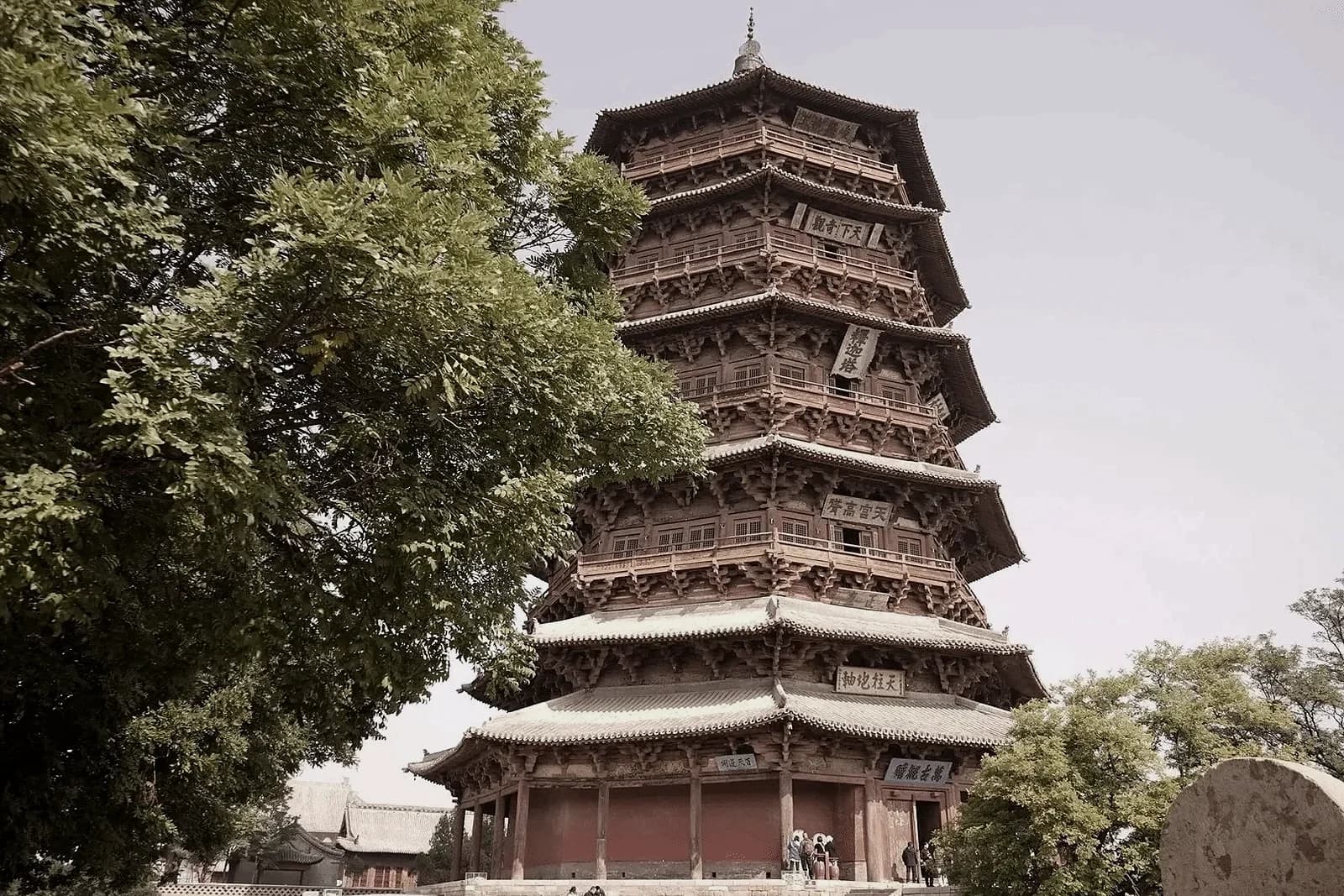 Yingxian Wooden Pagoda, Liao-dynasty multi-storey timber tower rising above the surrounding town